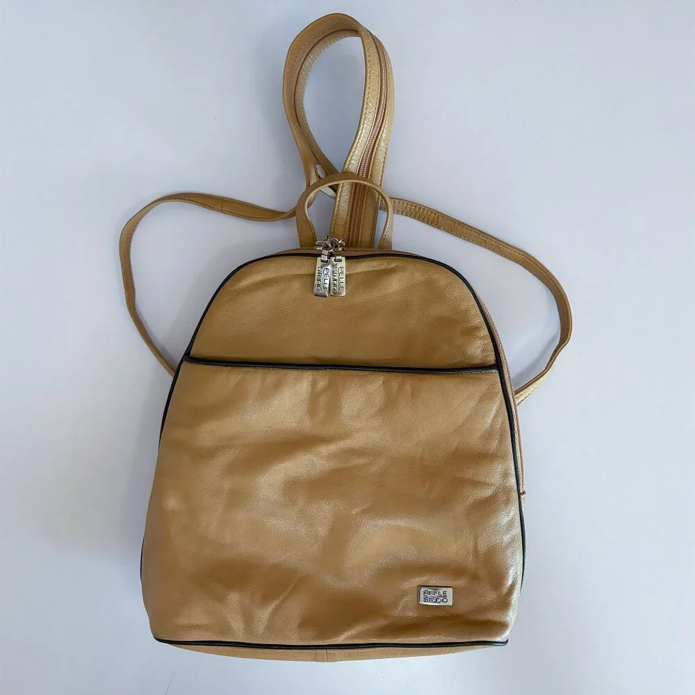 Pelle Studio Wolsons 1995 Vintage Soft Leather Backpack  Zipper Straps Beige